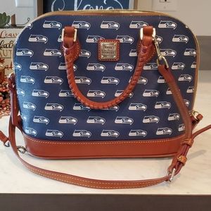 DOONEY & BOURKE NFL SEATTLE SEAHAWKS SATCHEL